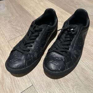 Men's Black Sneakers